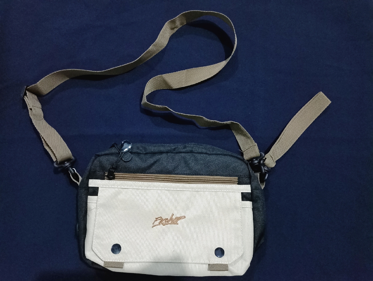 1. Tas Selempang Slingbag Casual Razo Pushop - Foto ulasan pembeli