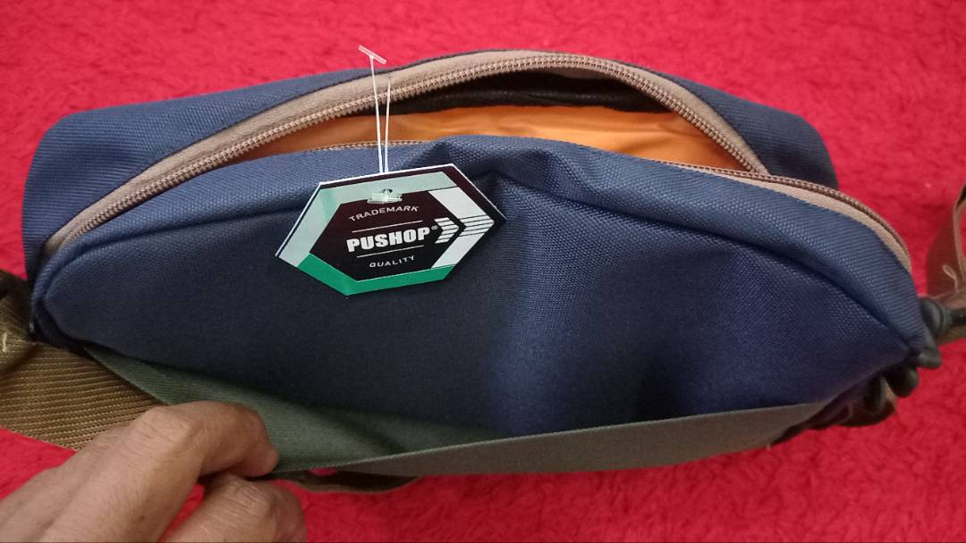 1. Tas Selempang Slingbag Casual Razo Pushop - Foto ulasan pembeli