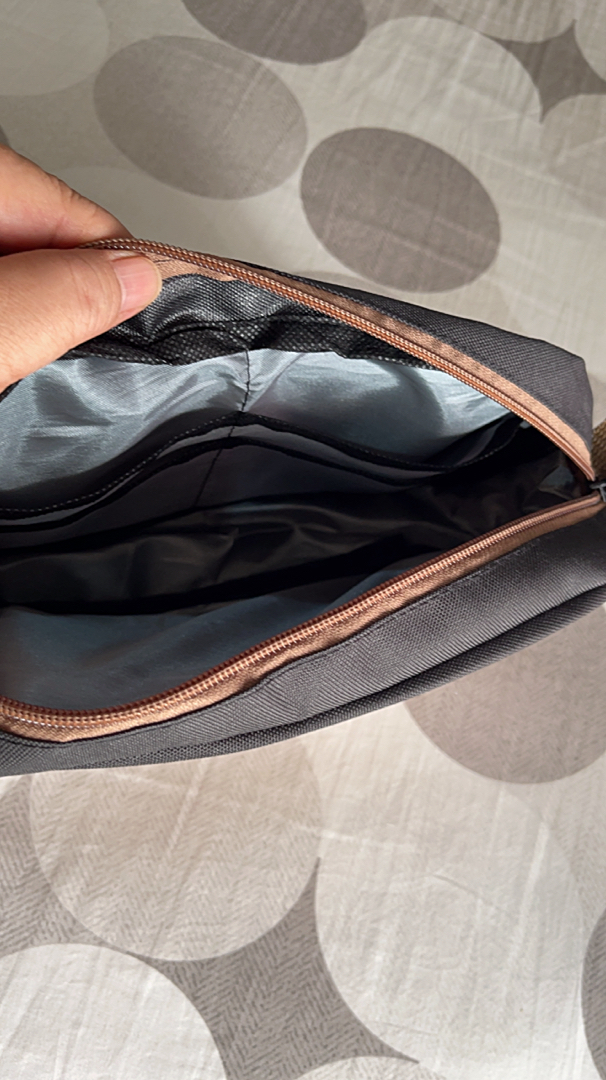 1. Tas Selempang Slingbag Casual Razo Pushop - Foto ulasan pembeli