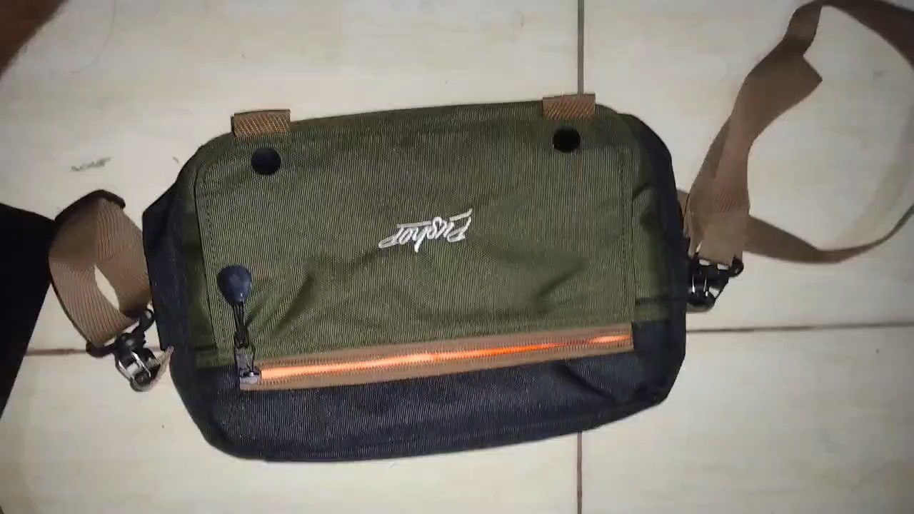 1. Tas Selempang Slingbag Casual Razo Pushop - Foto ulasan pembeli