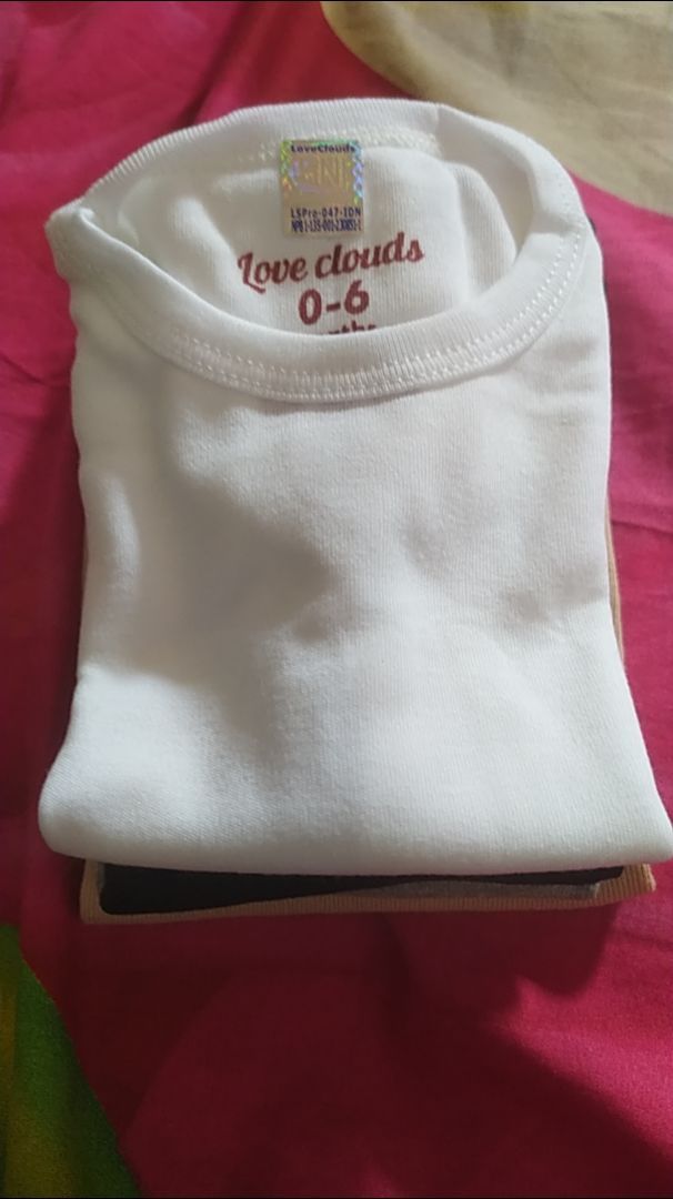 1. Kaos Polos Bayi (SNI) Tee Shirt Anak - Foto ulasan pembeli