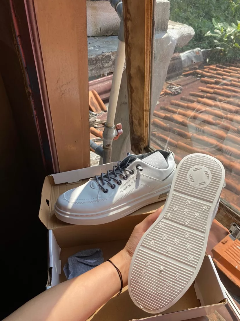 1. Leedoo Sepatu Pria Formal Sneakers Original Muda Kekinian Tali Hitam Kulit Sepatu Shoes Putih MC421 - Foto ulasan pembeli