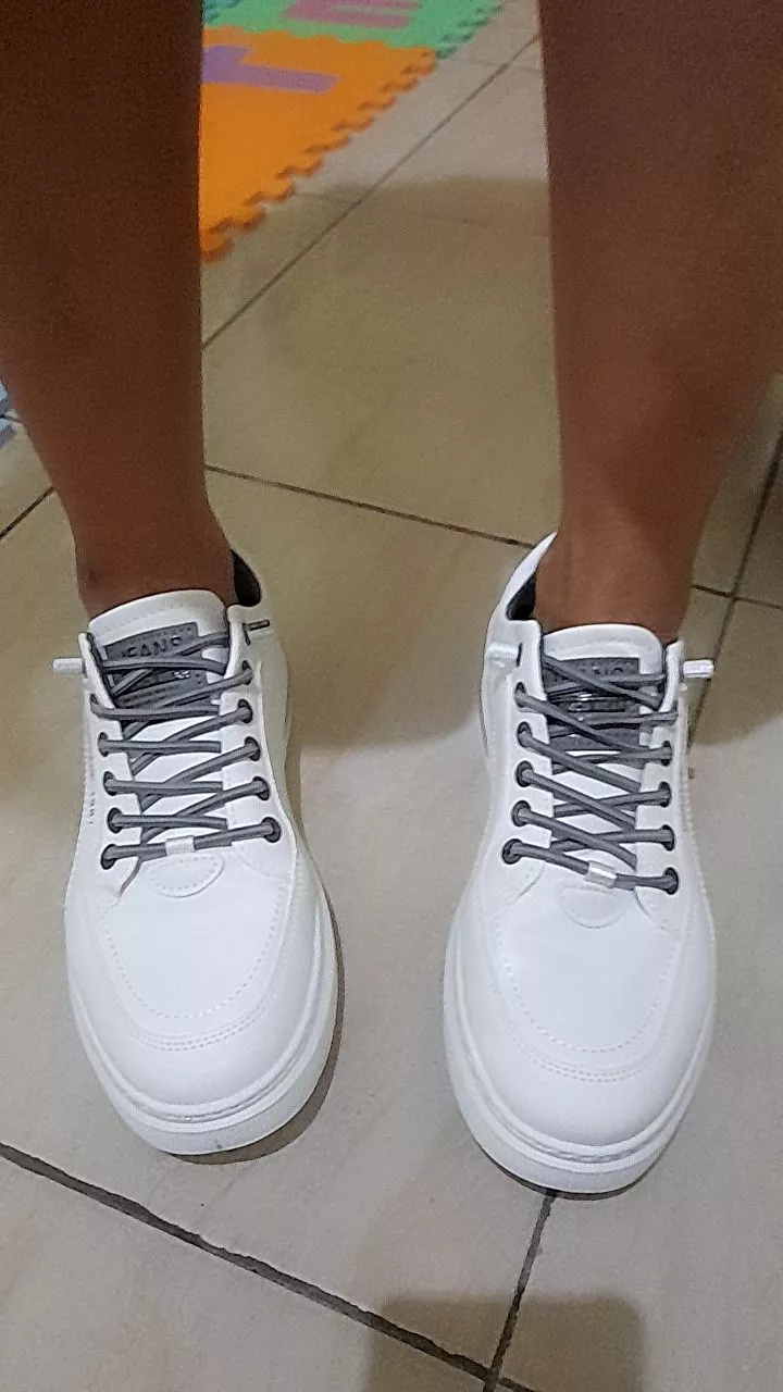 1. Leedoo Sepatu Pria Formal Sneakers Original Muda Kekinian Tali Hitam Kulit Sepatu Shoes Putih MC421 - Foto ulasan pembeli