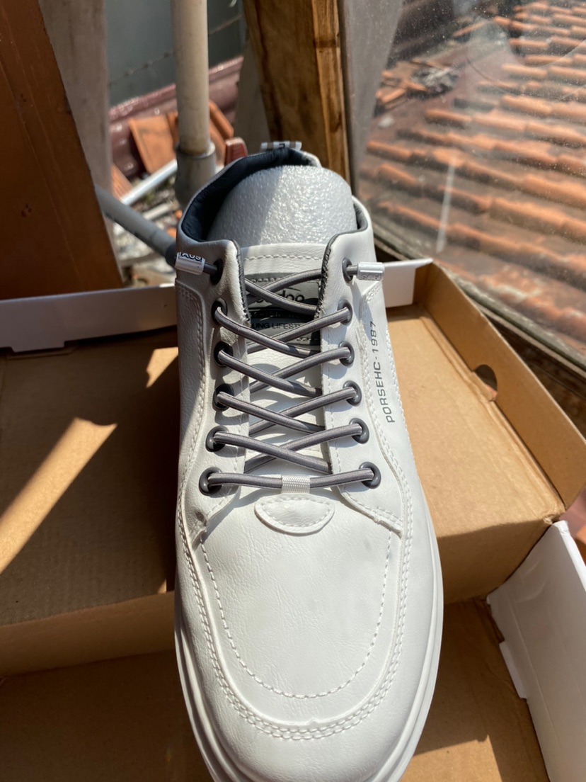1. Leedoo Sepatu Pria Formal Sneakers Original Muda Kekinian Tali Hitam Kulit Sepatu Shoes Putih MC421 - Foto ulasan pembeli