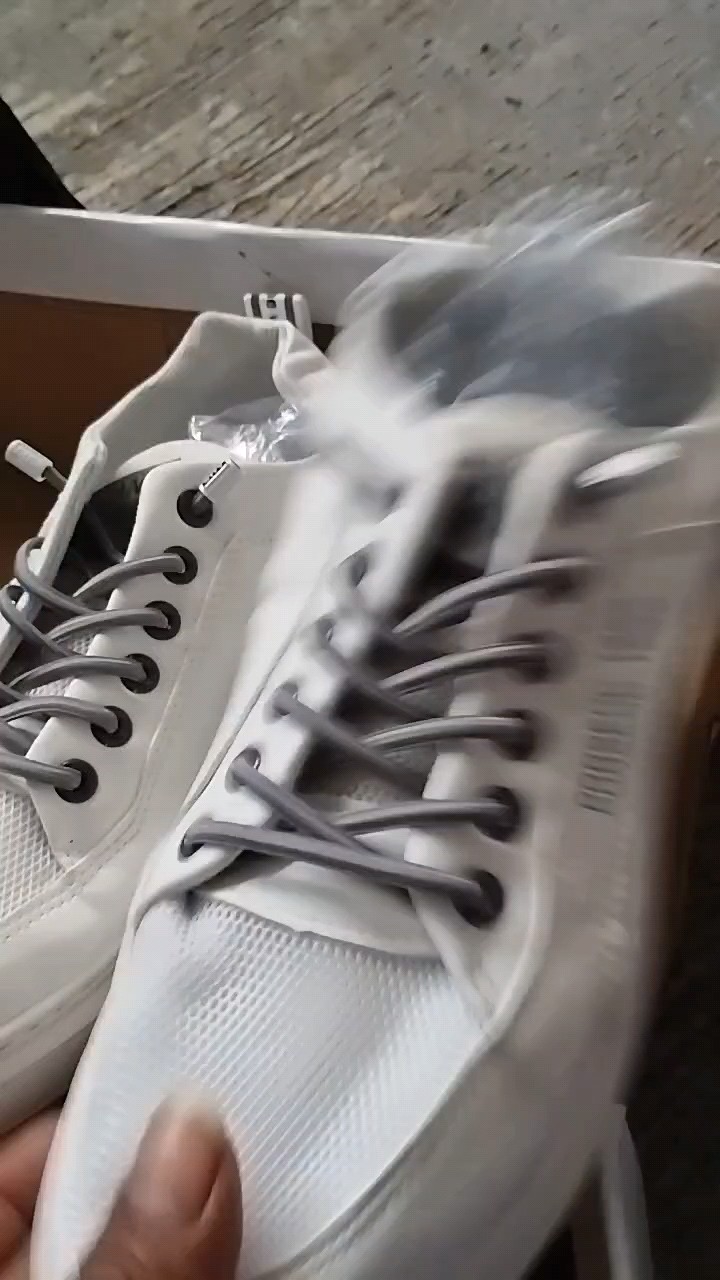 1. Leedoo Sepatu Pria Formal Sneakers Original Muda Kekinian Tali Hitam Kulit Sepatu Shoes Putih MC421 - Foto ulasan pembeli