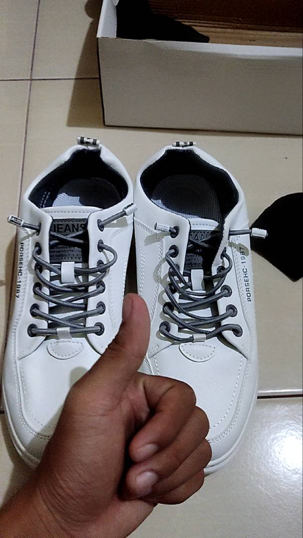 1. Leedoo Sepatu Pria Formal Sneakers Original Muda Kekinian Tali Hitam Kulit Sepatu Shoes Putih MC421 - Foto ulasan pembeli