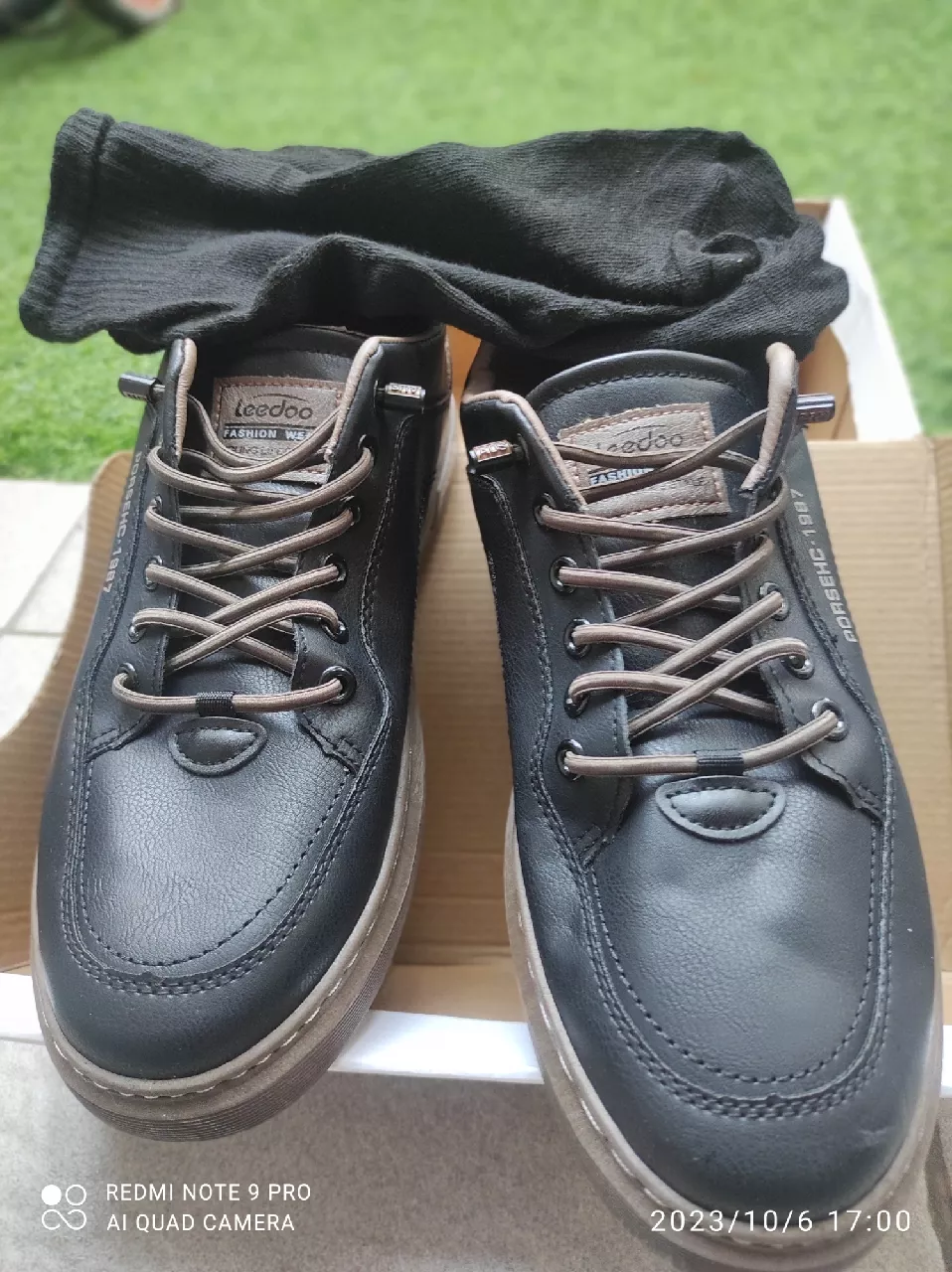 1. Leedoo Sepatu Pria Formal Sneakers Original Muda Kekinian Tali Hitam Kulit Sepatu Shoes Putih MC421 - Foto ulasan pembeli