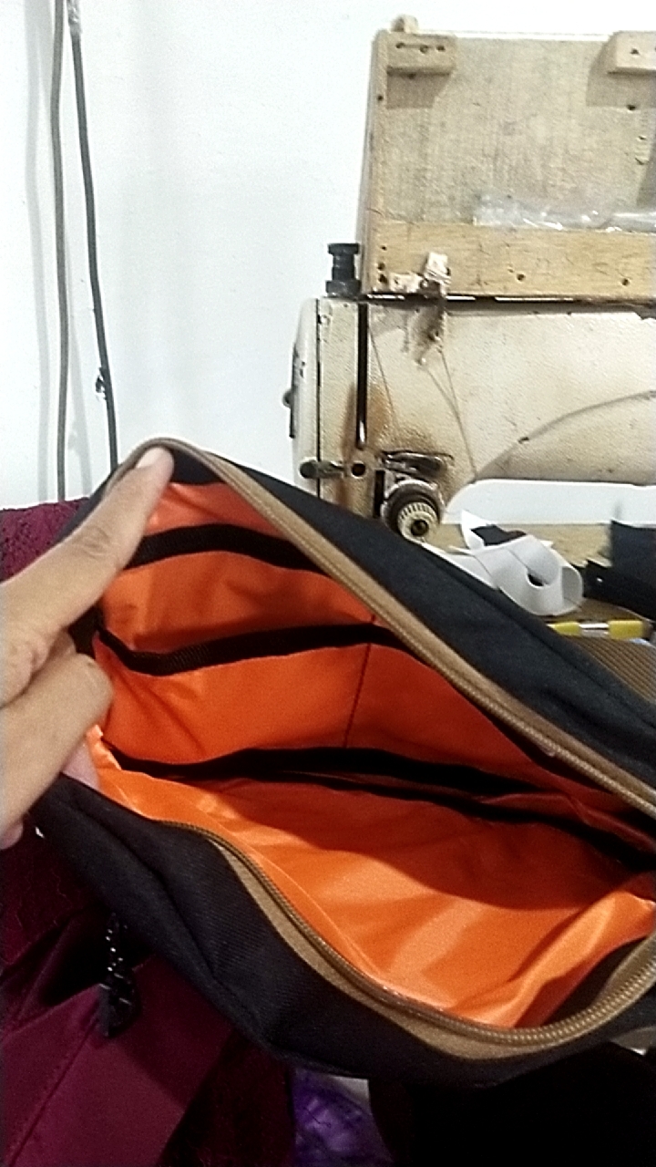 10. Tas Selempang Slingbag Casual Zora Tapax Cordura Unisex - Foto ulasan pembeli