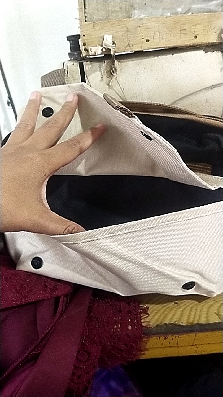 10. Tas Selempang Slingbag Casual Zora Tapax Cordura Unisex - Foto ulasan pembeli