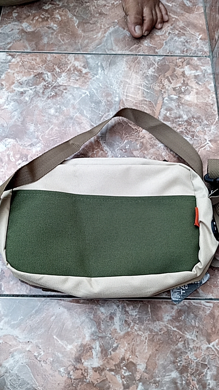 10. Tas Selempang Slingbag Casual Zora Tapax Cordura Unisex - Foto ulasan pembeli