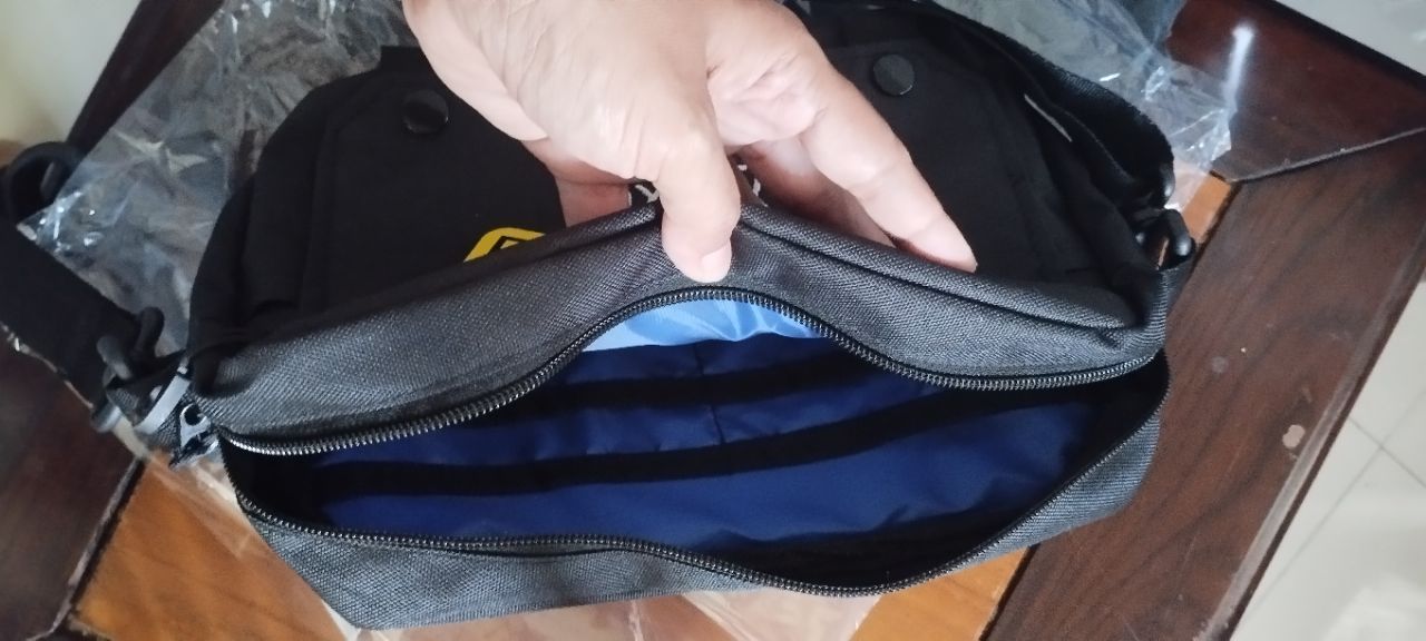 10. Tas Selempang Slingbag Casual Zora Tapax Cordura Unisex - Foto ulasan pembeli