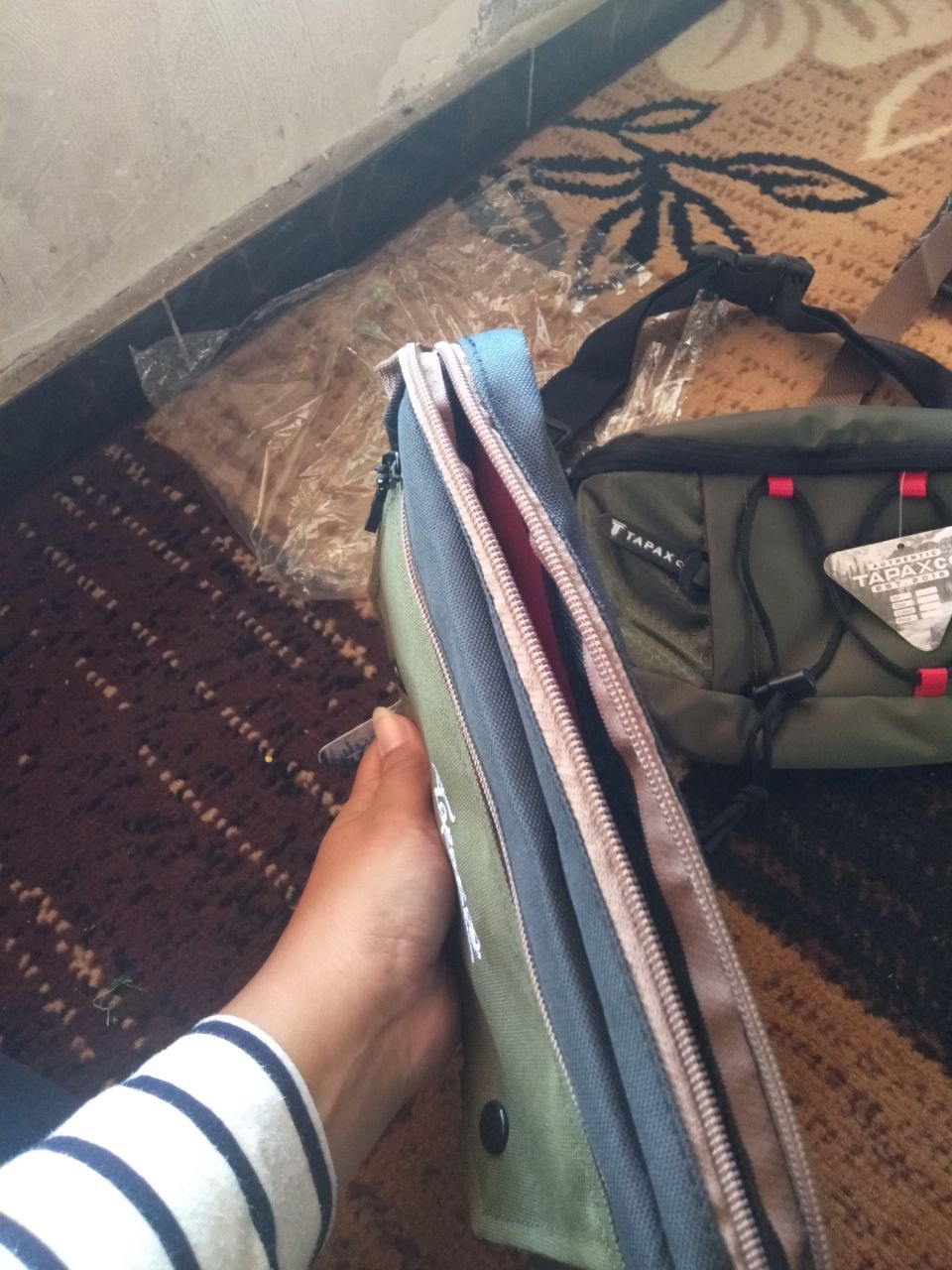 10. Tas Selempang Slingbag Casual Zora Tapax Cordura Unisex - Foto ulasan pembeli