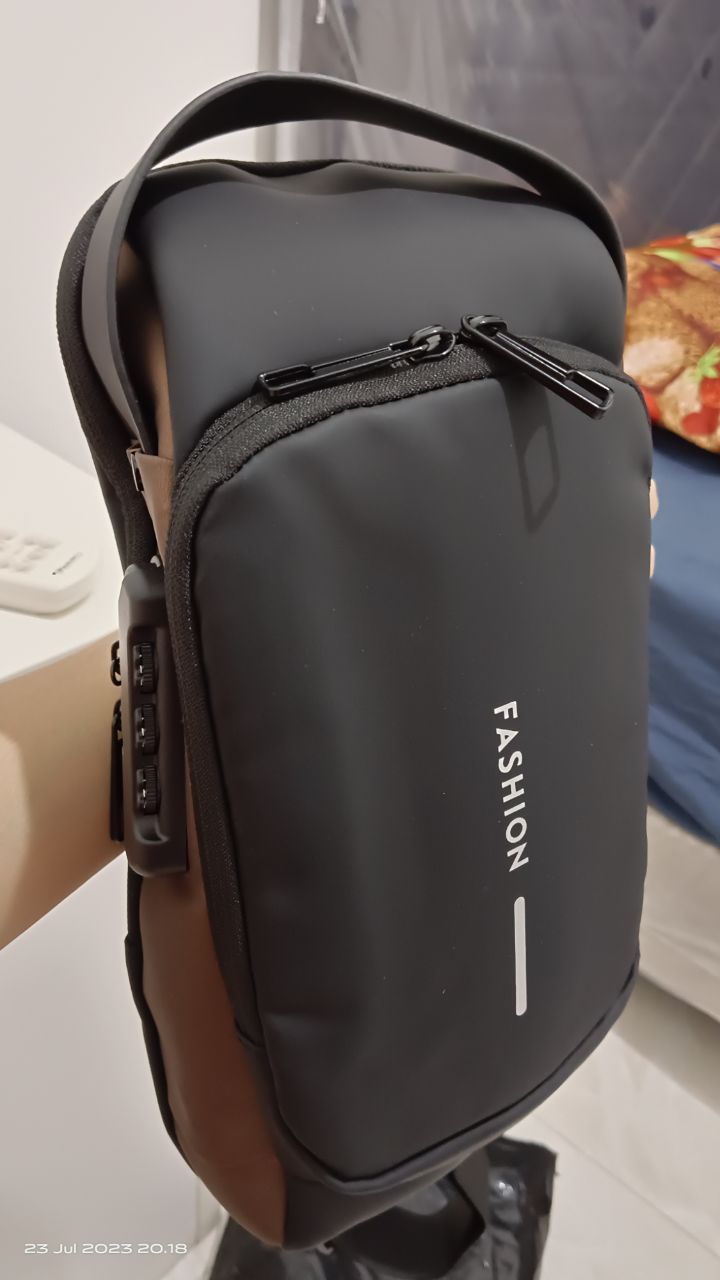 2. CIVETO TS207 Tas Selempang Pria USB Fashion Waterproof Men Chest Sling Bag - foto 6 dari 10, xfunnyxxchinx