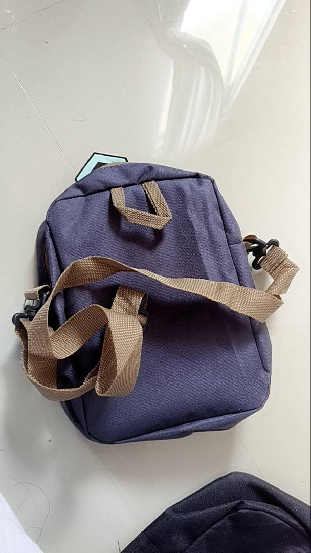 4. Tas Selempang Slingbag Pushop Marco - Foto ulasan pembeli