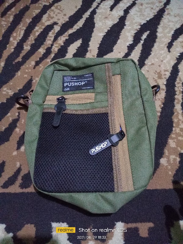 4. Tas Selempang Slingbag Pushop Marco - Foto ulasan pembeli