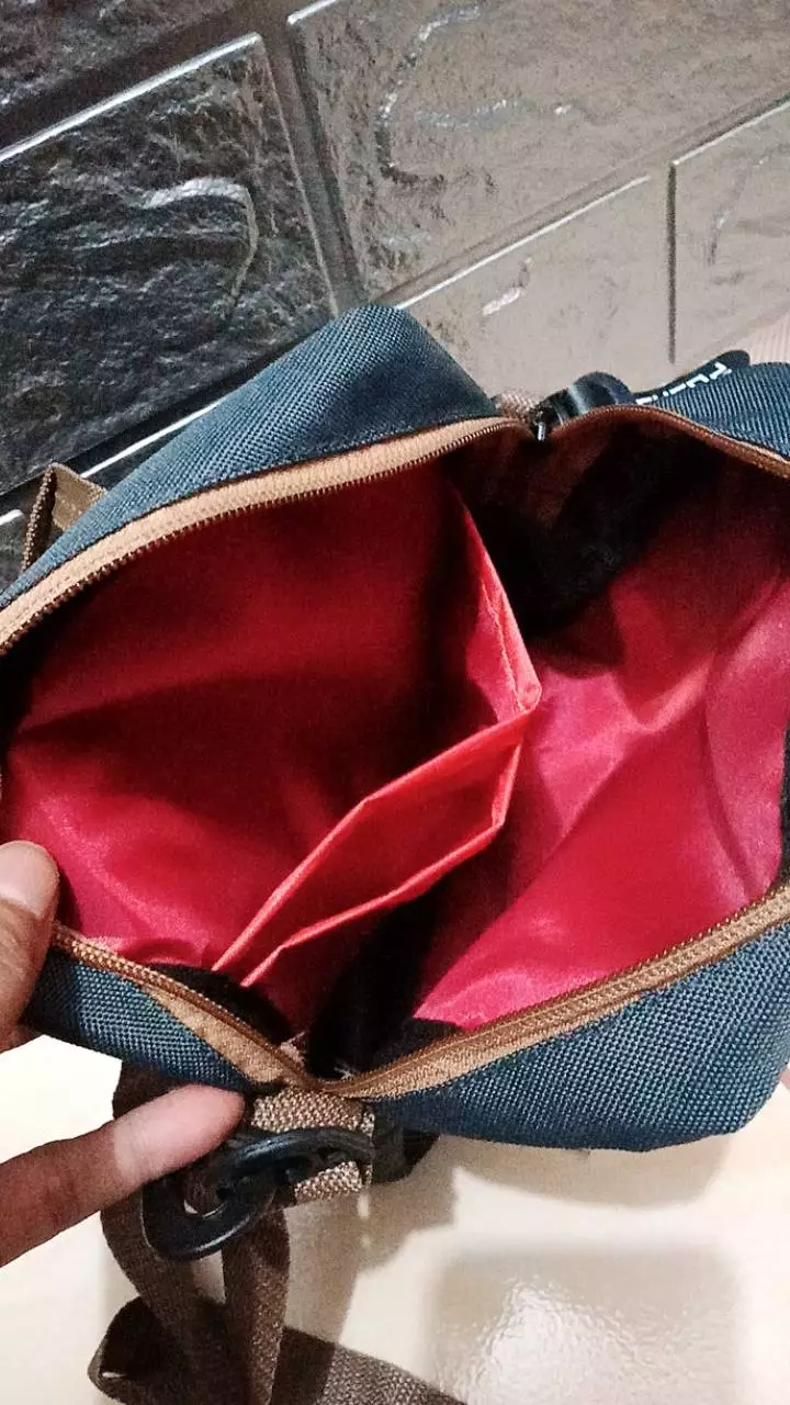 4. Tas Selempang Slingbag Pushop Marco - Foto ulasan pembeli