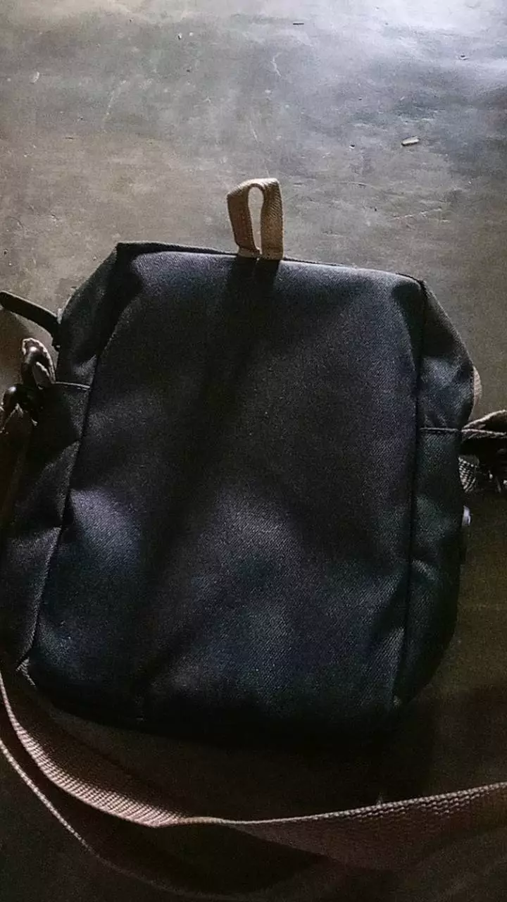 4. Tas Selempang Slingbag Pushop Marco - Foto ulasan pembeli