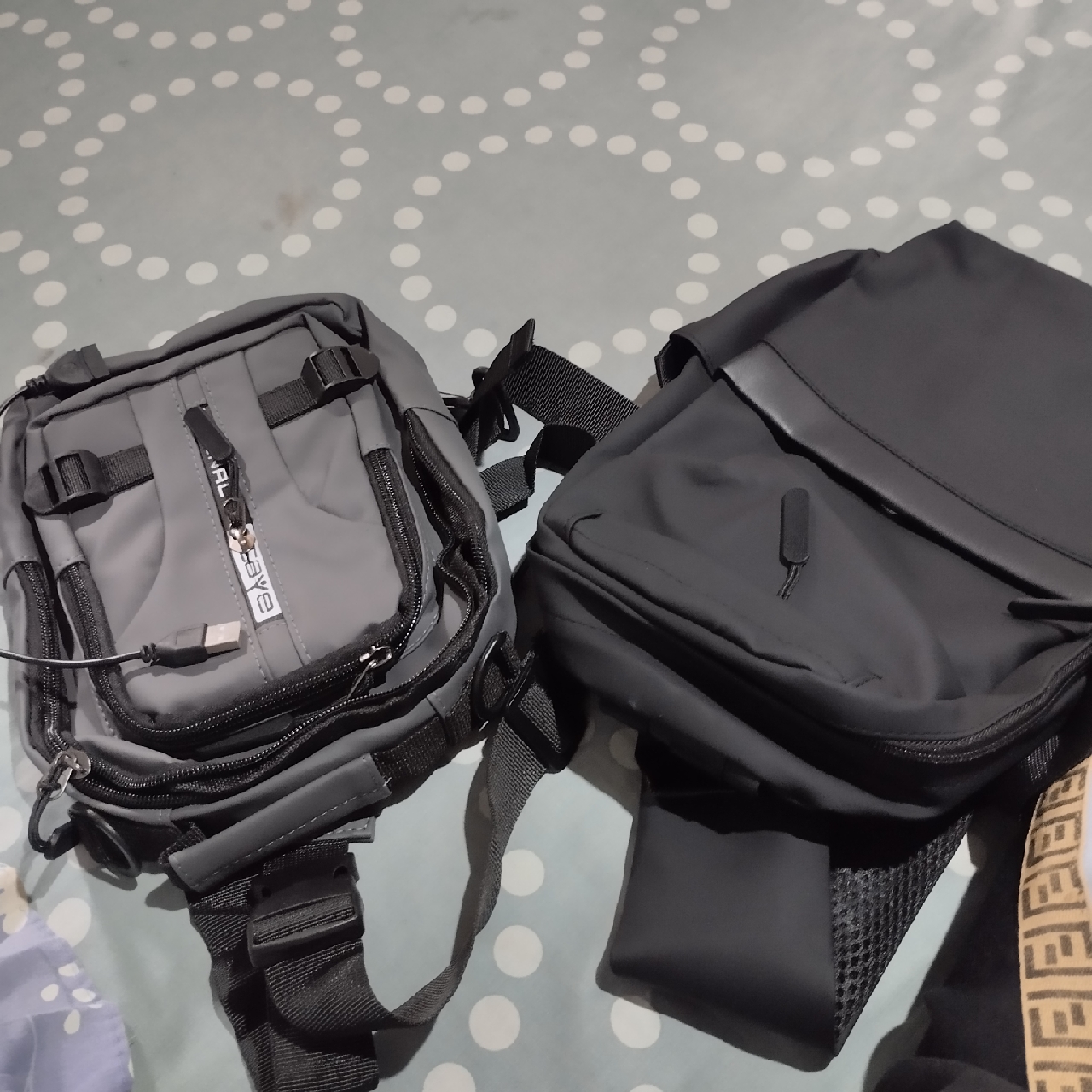 5. Freeknight Tas Selempang Pria Tas Slempang Bahu Pria Wanita Ringan Anti Air Sling Bag Travel Pouch Hitam TS610 - foto 7 dari 10, selvylavy