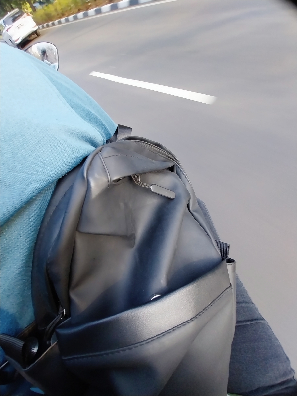 5. Freeknight Tas Selempang Pria Tas Slempang Bahu Pria Wanita Ringan Anti Air Sling Bag Travel Pouch Hitam TS610 - Foto ulasan pembeli