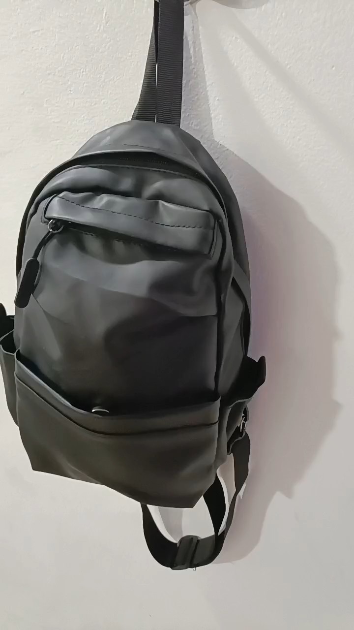 5. Freeknight Tas Selempang Pria Tas Slempang Bahu Pria Wanita Ringan Anti Air Sling Bag Travel Pouch Hitam TS610 - Foto ulasan pembeli