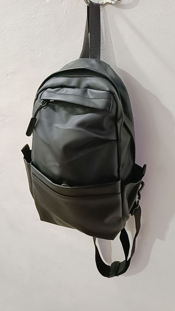 5. Freeknight Tas Selempang Pria Tas Slempang Bahu Pria Wanita Ringan Anti Air Sling Bag Travel Pouch Hitam TS610 - Foto ulasan pembeli
