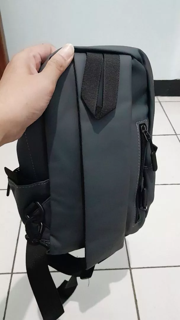 5. Freeknight Tas Selempang Pria Tas Slempang Bahu Pria Wanita Ringan Anti Air Sling Bag Travel Pouch Hitam TS610 - Foto ulasan pembeli