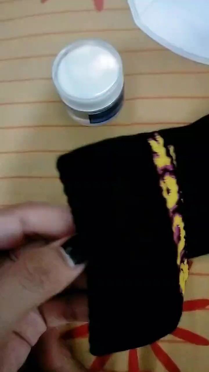 Foto ulasan pembeli auraaapr, varian YELLOW STRIPING, ROSES