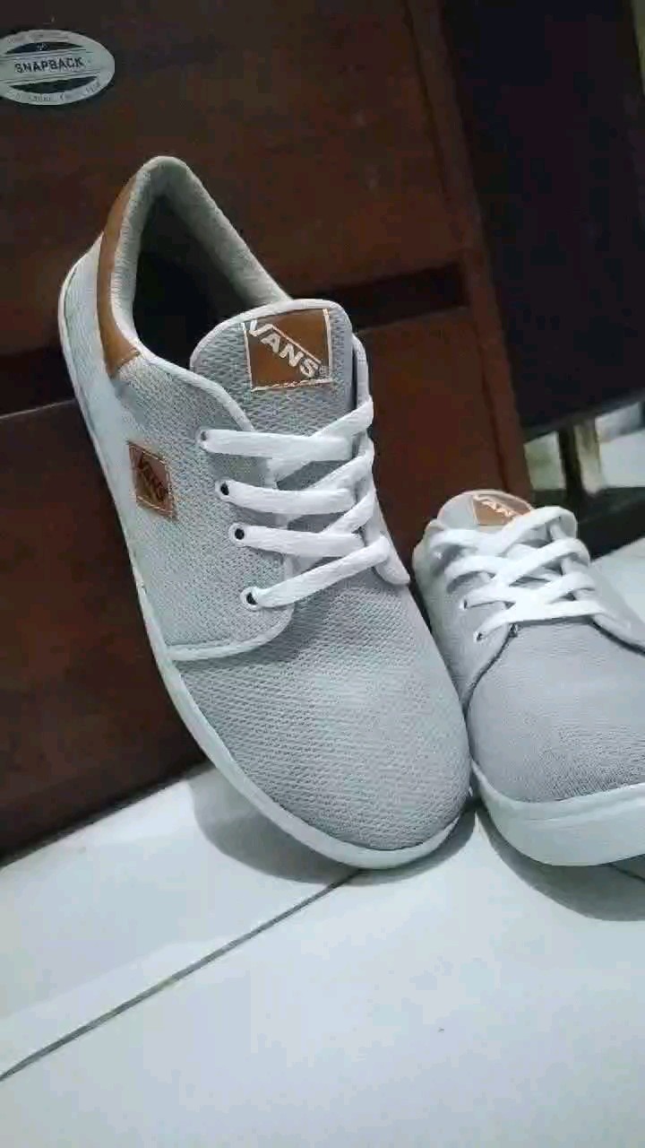 5. Sepatu Kets Denim Unisex Vans Model VD2 dengan Desain Klasik dan Nyaman - Foto ulasan pembeli