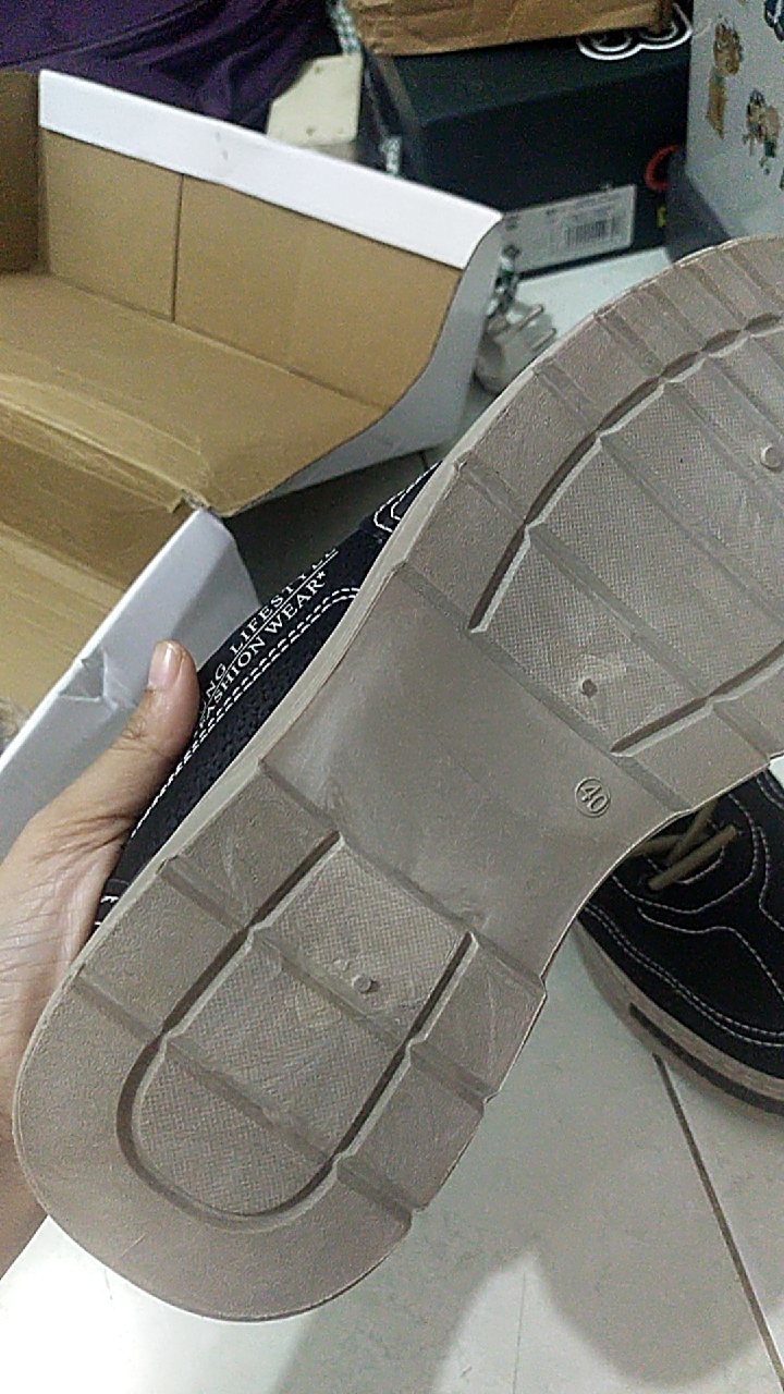 6. Leedoo Sepatu Kerja Pria Casual Outdoor Sneakers Original 100 Kekinian Olahraga Shoes Hitam MC448 - Foto ulasan pembeli