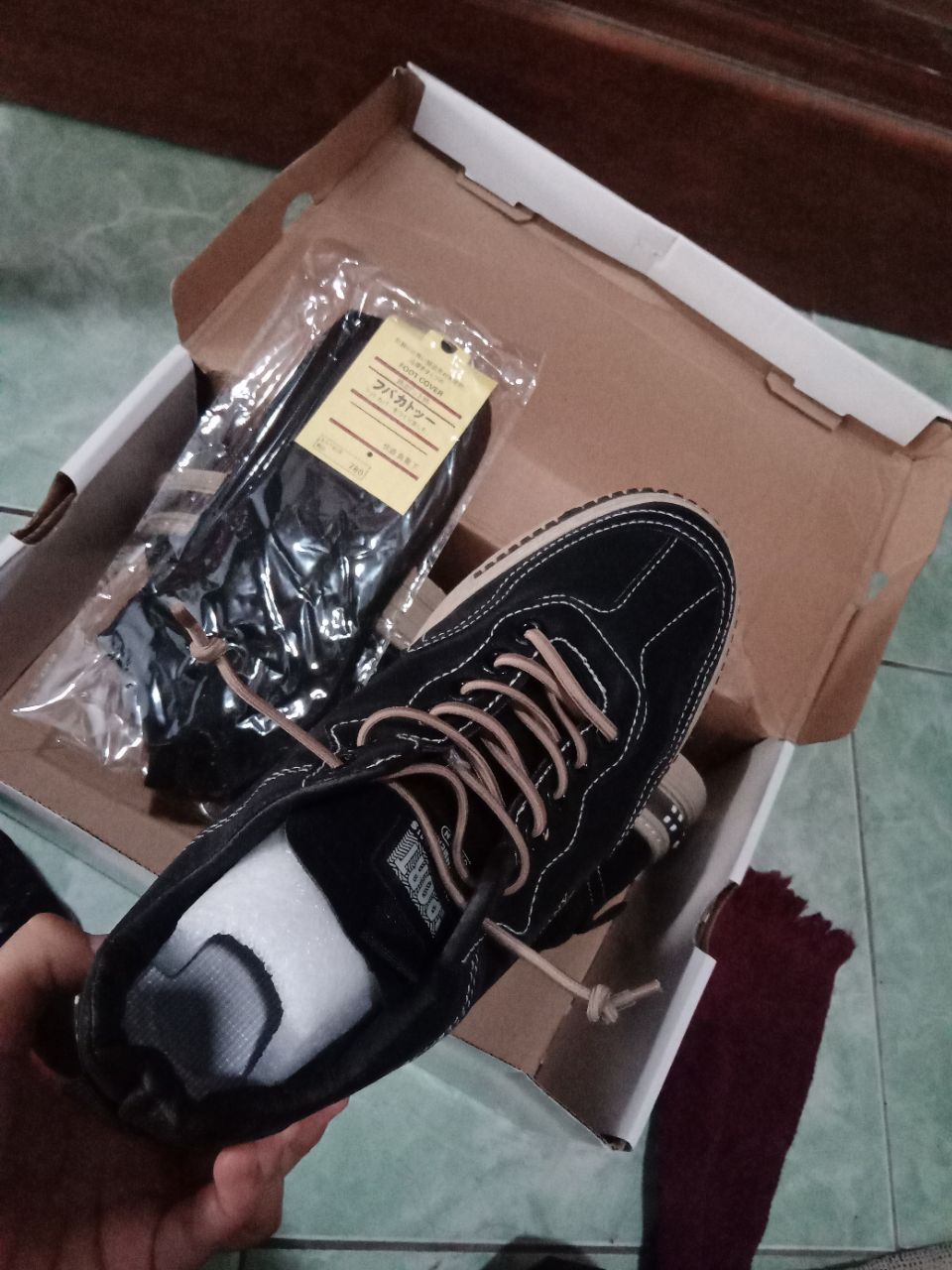 6. Leedoo Sepatu Kerja Pria Casual Outdoor Sneakers Original 100 Kekinian Olahraga Shoes Hitam MC448 - Foto ulasan pembeli