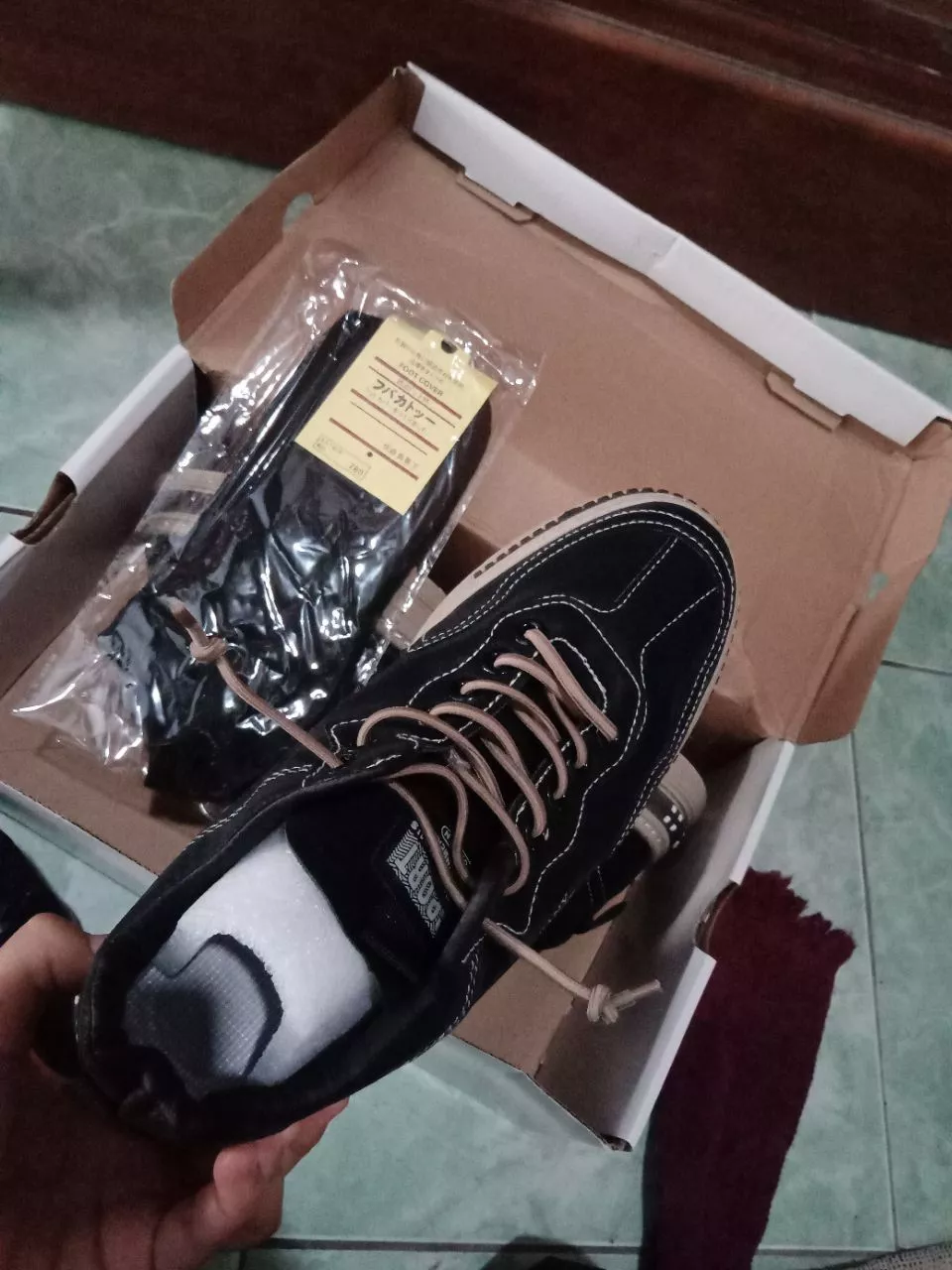 6. Leedoo Sepatu Kerja Pria Casual Outdoor Sneakers Original 100 Kekinian Olahraga Shoes Hitam MC448 - Foto ulasan pembeli