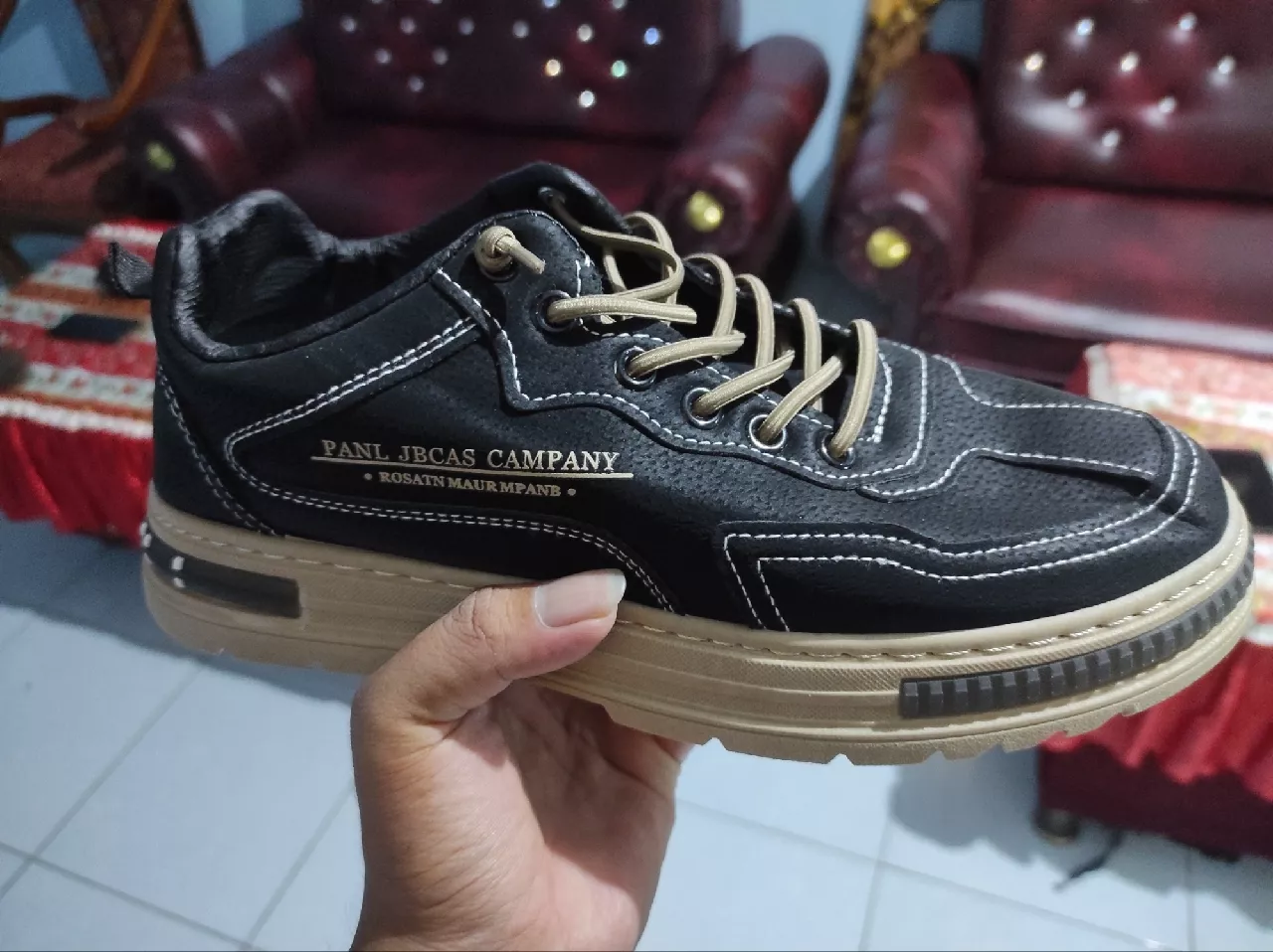 6. Leedoo Sepatu Kerja Pria Casual Outdoor Sneakers Original 100 Kekinian Olahraga Shoes Hitam MC448 - Foto ulasan pembeli