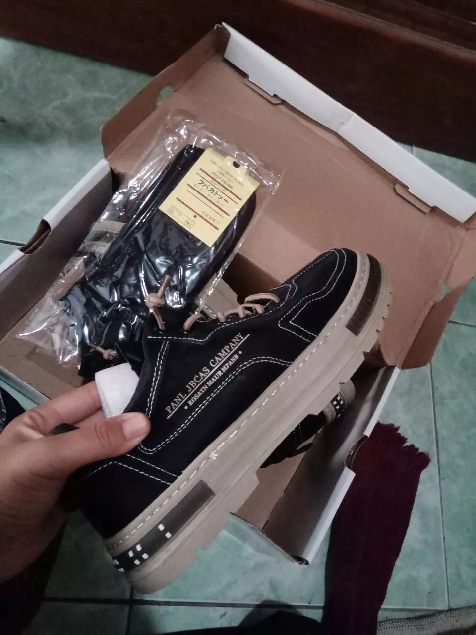 6. Leedoo Sepatu Kerja Pria Casual Outdoor Sneakers Original 100 Kekinian Olahraga Shoes Hitam MC448 - Foto ulasan pembeli