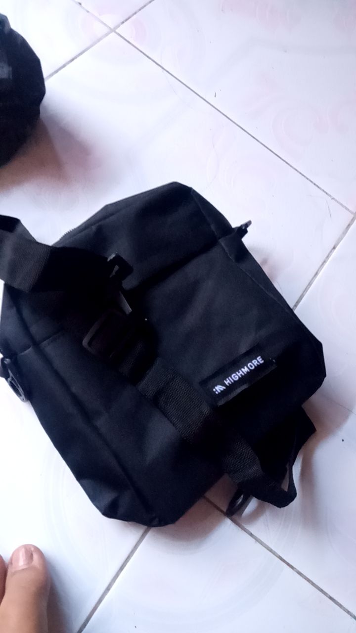 7. Tas Selempang Pria Highmore Original Casual - Foto ulasan pembeli