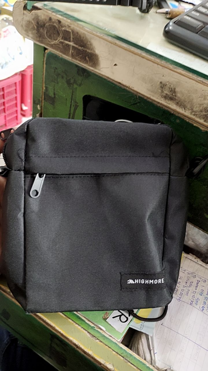 7. Tas Selempang Pria Highmore Original Casual - Foto ulasan pembeli