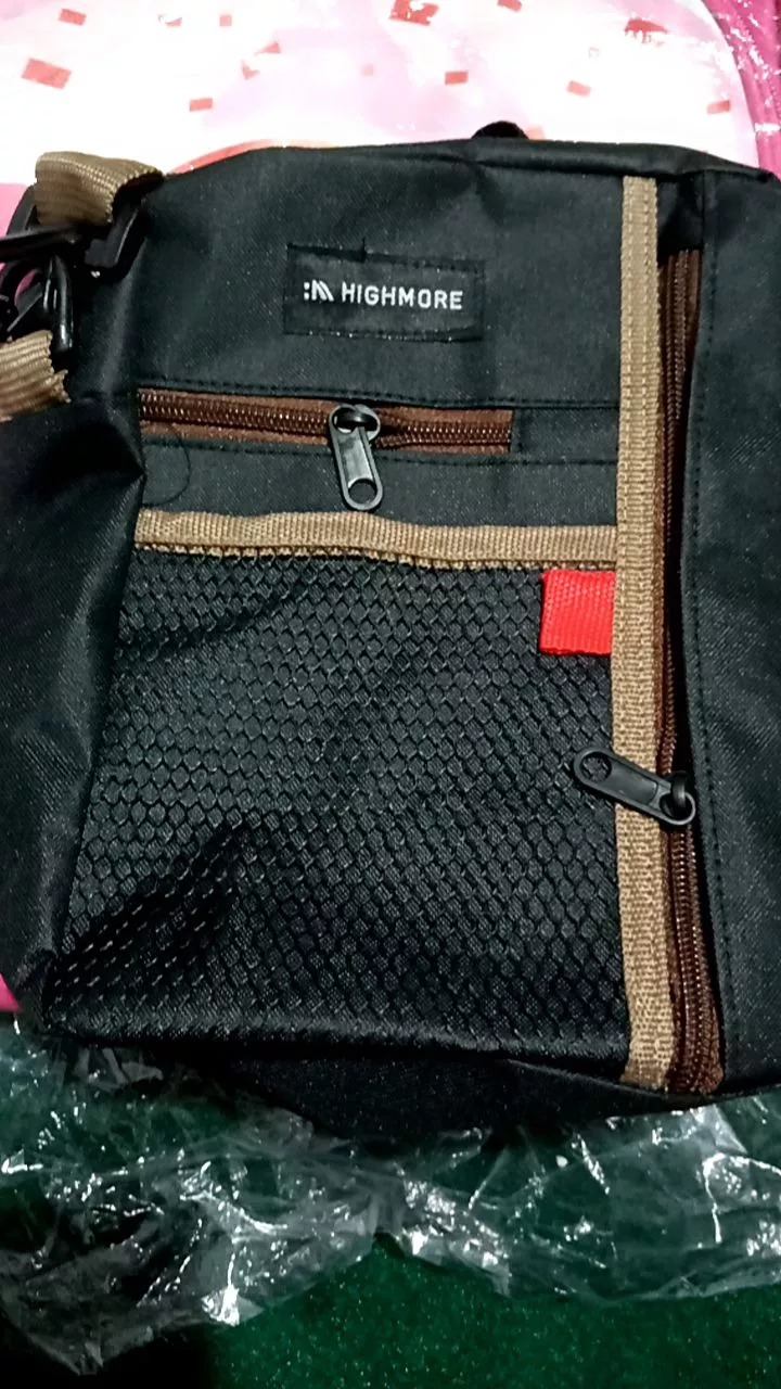 7. Tas Selempang Pria Highmore Original Casual - Foto ulasan pembeli