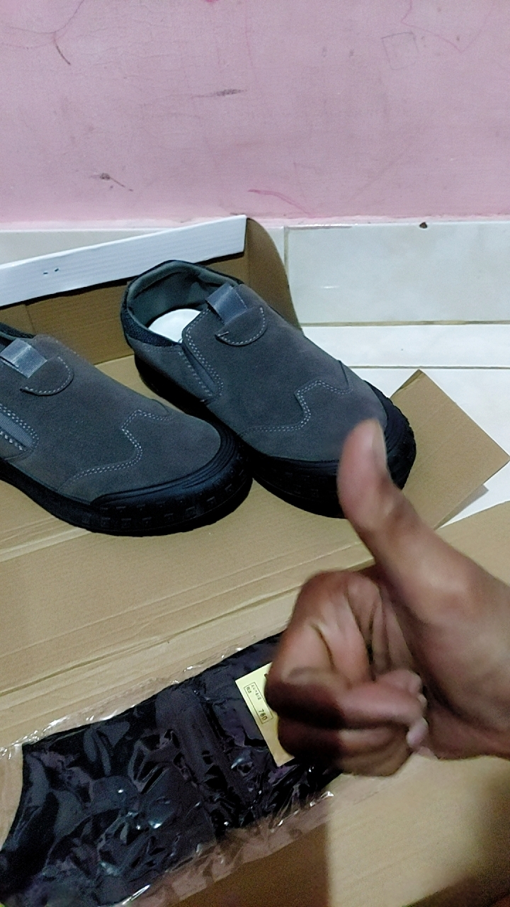 7. Leedoo Sepatu Pria Kerja Slip On Pria Kekinian Sepatu Formal Kuliah Outdoor Kerja Shoes MC451 - Foto ulasan pembeli