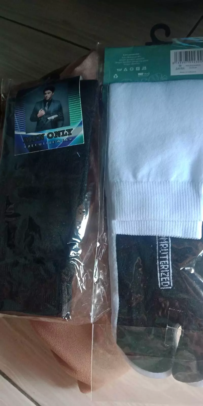 Foto ulasan pembeli feryantohermandani, varian hitam polos