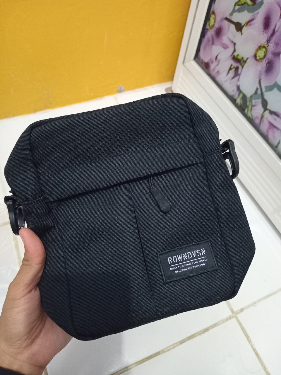 8. Rown Division Sling Bag || Paquito Hitam Tas Selempang - Foto ulasan pembeli