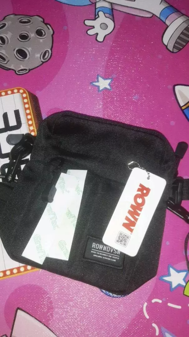 8. Rown Division Sling Bag || Paquito Hitam Tas Selempang - Foto ulasan pembeli