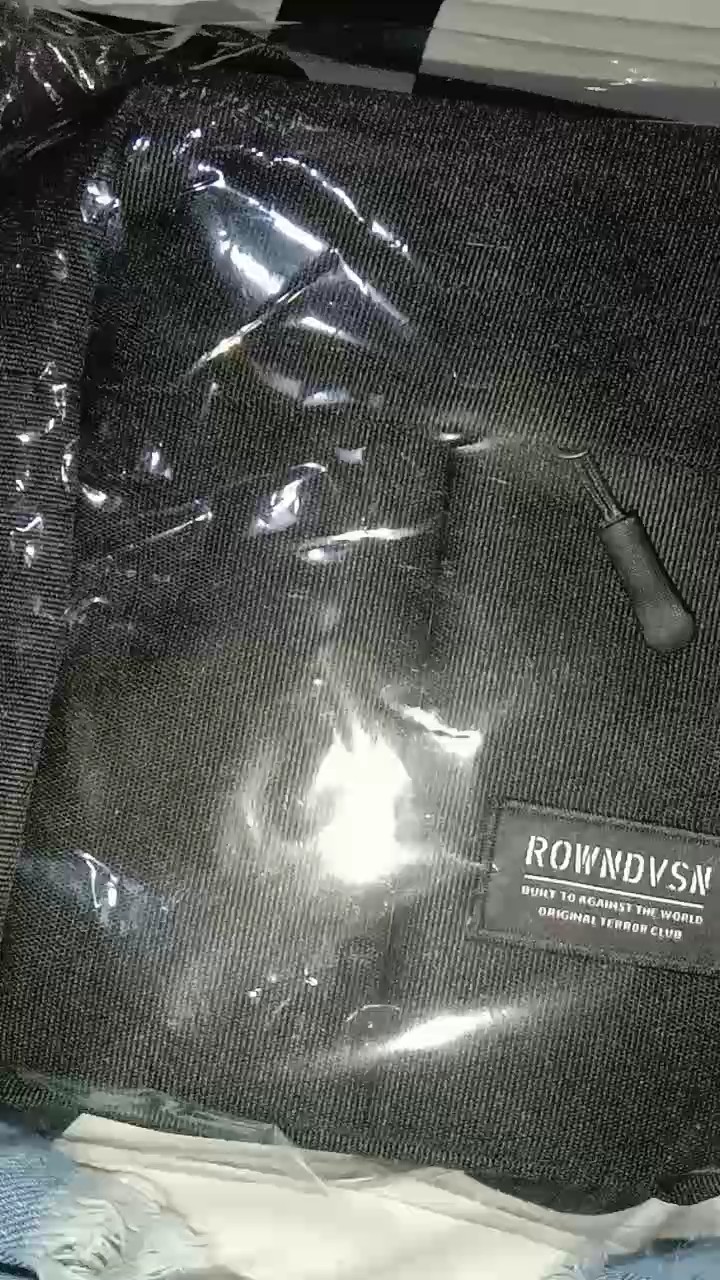 8. Rown Division Sling Bag || Paquito Hitam Tas Selempang - Foto ulasan pembeli