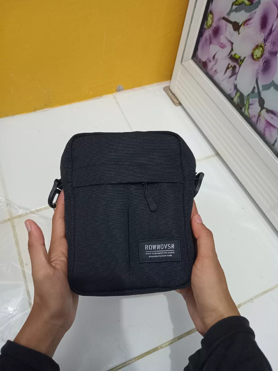 8. Rown Division Sling Bag || Paquito Hitam Tas Selempang - Foto ulasan pembeli