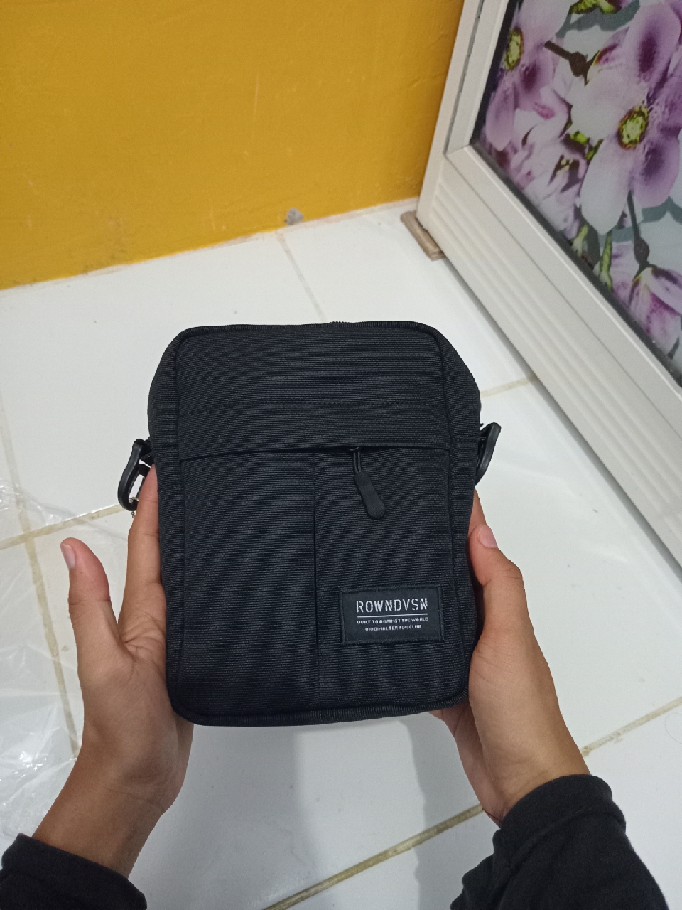 8. Rown Division Sling Bag || Paquito Hitam Tas Selempang - Foto ulasan pembeli