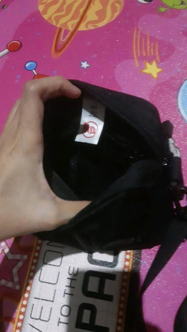 8. Rown Division Sling Bag || Paquito Hitam Tas Selempang - Foto ulasan pembeli