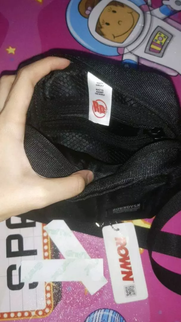 8. Rown Division Sling Bag || Paquito Hitam Tas Selempang - Foto ulasan pembeli