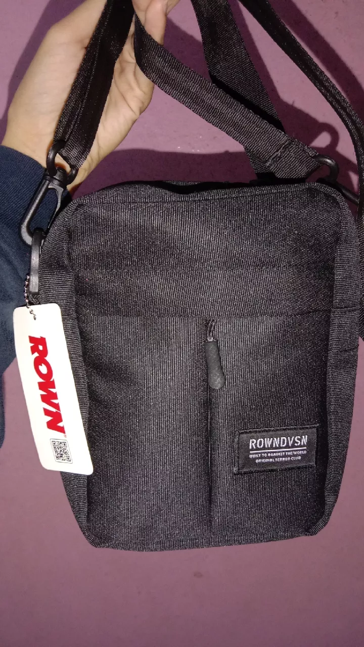 8. Rown Division Sling Bag || Paquito Hitam Tas Selempang - Foto ulasan pembeli