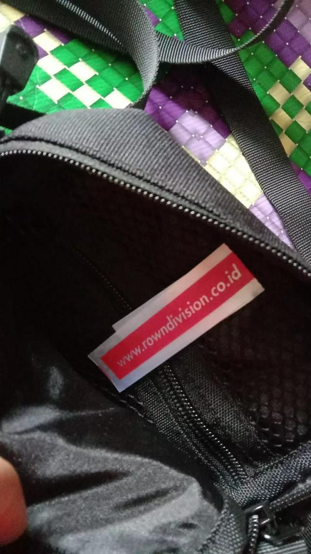 8. Rown Division Sling Bag || Paquito Hitam Tas Selempang - Foto ulasan pembeli