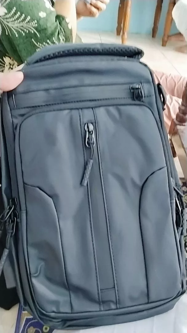 9. Freeknight Tas Selempang Travel USB Port Sling Bag Tas Slempang Pria Keren Multifungsi Cross Body Bag TS718 - Foto ulasan pembeli