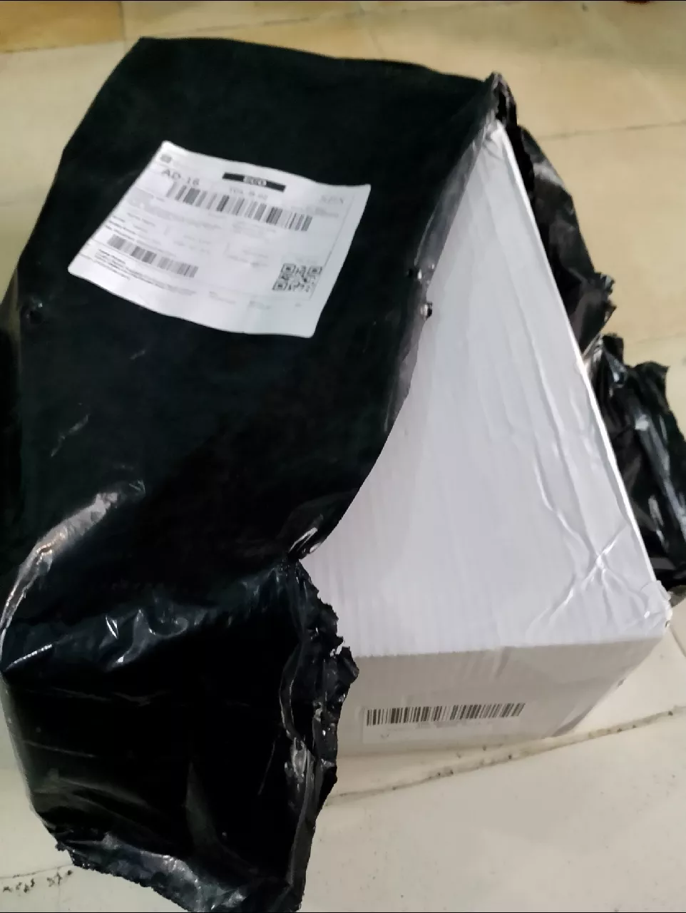 9. Leedoo Sepatu Sneakers Pria Original Casual Olahraga Sporty LarI Pria Dewasa Shoes Putih MC429 - Foto ulasan pembeli