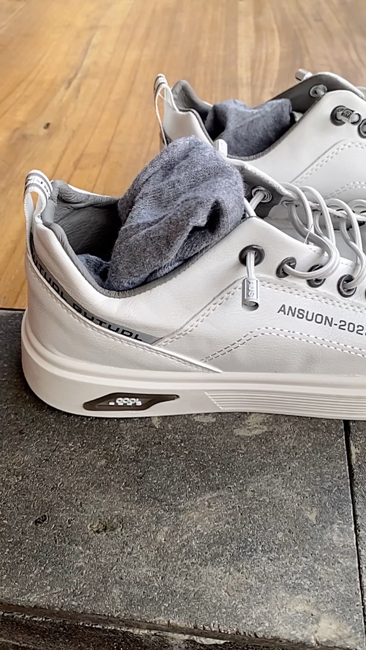 9. Leedoo Sepatu Sneakers Pria Original Casual Olahraga Sporty LarI Pria Dewasa Shoes Putih MC429 - Foto ulasan pembeli